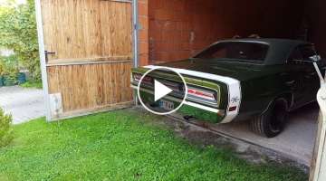 1969 Dodge Coronet R/T Start Up Sound and Acceleration